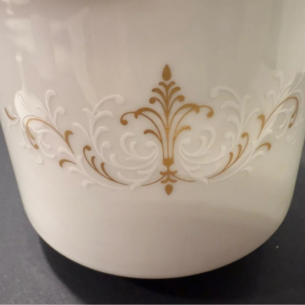 Noritake China: Creamer & Sugar Bowl Courtney Pattern 6520 White & Gold Vintage